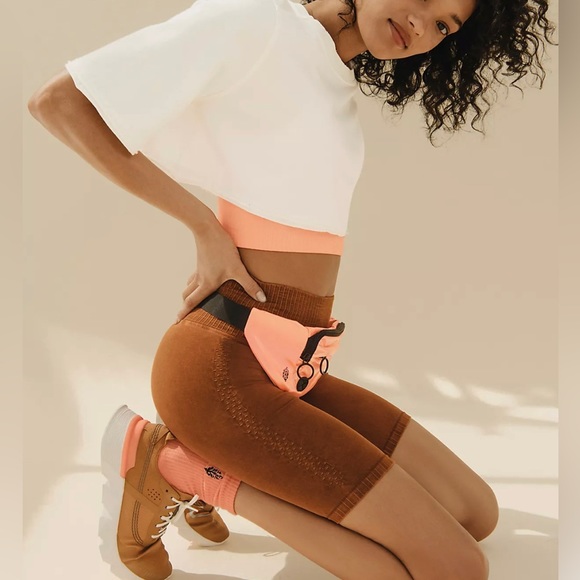 Free People Movement Good Karma Bike Shorts “Toasted Coconut” Size Small NWOT - Picture 2 of 11